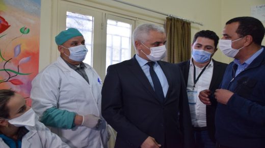 زيارة وزير الصحة لمركزين للتلقيح ببولمان و صفرو