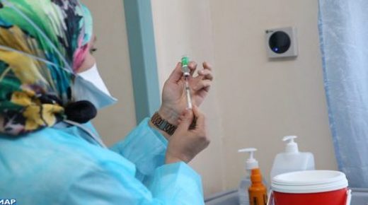 طنجة : إقبال مهم للمواطنين على أخذ الجرعة الثانية من لقاح فيروس كورونا