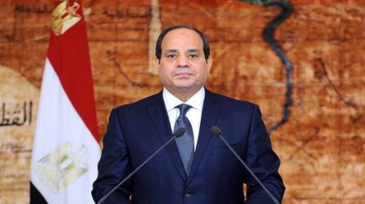 أول تعليق من السيسي بعد إنهاء أزمة قناة السويس