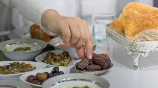 النوم مباشرة بعد وجبة السحور.. تحذير من أمراض “خطيرة”