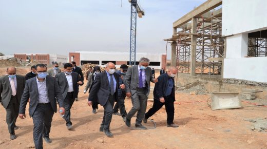 عامل إقليم تاوريرت ورئيس جامعة وجدة يتفقدان مشروع المحلقة الجامعية.. نسبة الأشغال وصلت 98 %