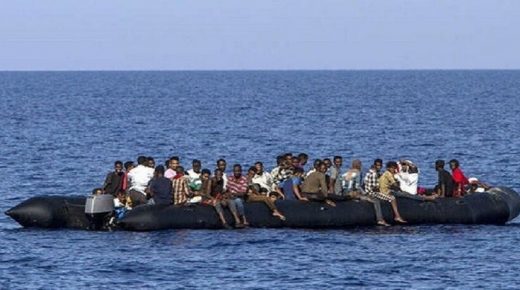 وزارة الدفاع التونسية تعلن إنقاذ أكثر من 200 مهاجر في سواحل صفاقس