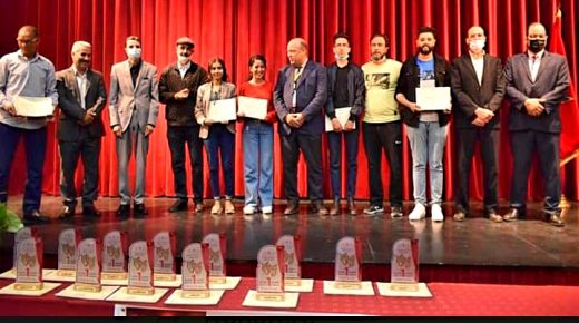مدير الأكاديمية الجهوية للتربية والتكوين لجهة مراكش آسفي يترأس حفل اختتام المهرجان الجهوي للمونودراما المدرسي
