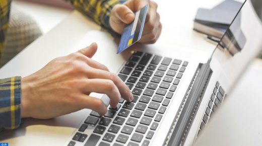 التجارة الإلكترونية : 5 ر4 مليون عملية بقيمة 8 ر1 مليار درهم خلال الربع الأول من سنة 2021