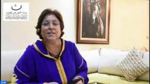 ضمن برنامج “أنا والشعر”.. الإعلامية اسمهان عمور تدعو إلى تعزيز موقع القصيدة في البرامج الاذاعية