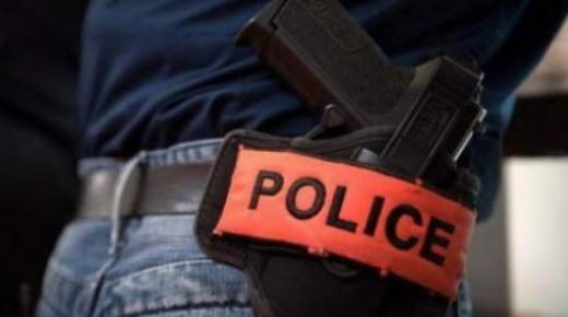 العيون.. موظف شرطة يطلق النار على مشتبه فيه لتوقيفه بعد مقاومة عنيفة