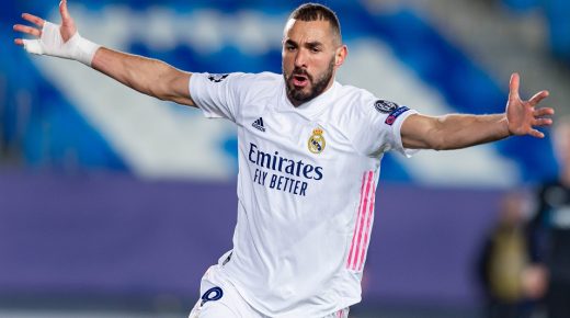 MADRID, SPAIN - DECEMBER 09: (BILD ZEITUNG OUT) Karim Benzema of Real Madrid celebrates after scoring his team's second goal during the UEFA Champions League Group B stage match between Real Madrid and Borussia Moenchengladbach at Estadio Alfredo Di Stefano on December 9, 2020 in Madrid, Spain. (Photo by Alejandro Rios/DeFodi Images via Getty Images)