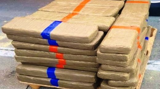 أمن طنجة.. يتمكن من إحباط عملية للتهريب الدولي للمخدرات عبر المسالك البحرية انطلاقا من الشاطئ البلدي بمدينة طنجة.