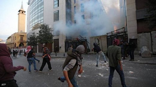 عودة احتجاجات لبنان.. صرخة موجعة في ظل انهيار شبه شامل