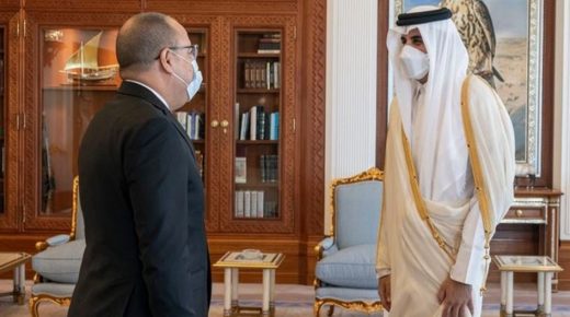 رئيس الحكومة التونسية يلتقي بأمير قطر في الدوحة