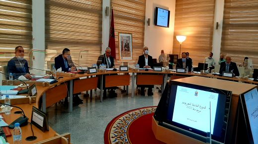 في آخر دورة لمجلس عمالة وجدة.. والي جهة الشرق ينوه بمنجزات وتلاحم المجلس ودعا إلى المنافسة الشريفة في الانتخابات القادمة