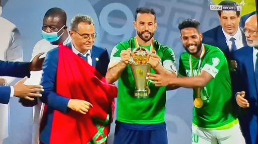 الرجاء بطلًا لكأس الكونفدرالية الافريقية للمرة الثالثة في تاريخه على حساب شبيبة القبائل الجزائري (صور)