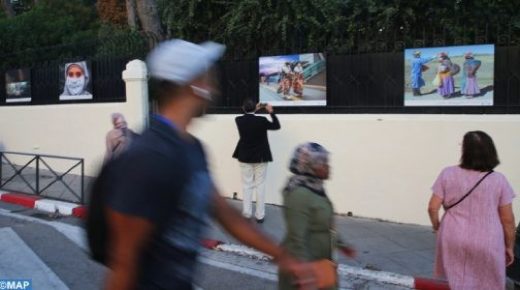 طنجة : افتتاح معرض “مسافات” الذي يخلد لحظات من الجائحة عبر العالم