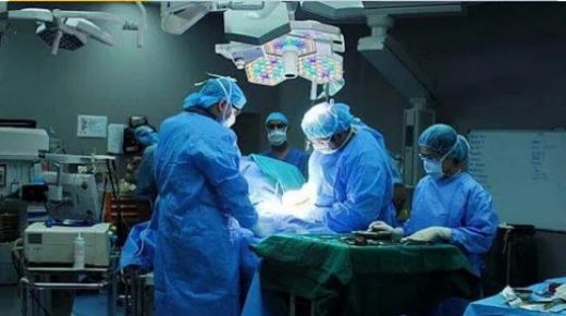 فاس : إجراء 30 عملية جراحية دقيقة على مستوى القلب والشرايين بالمستشفى الجهوي الغساني