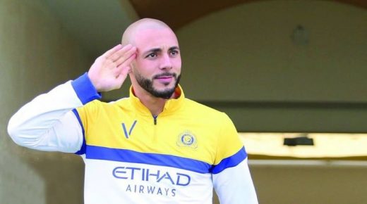 أمرابط في تجربة جديدة باليونان