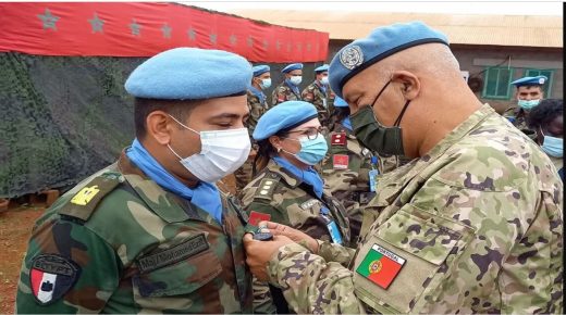 ميداليات أممية توشح صدور جنود القبعات الزرق المغاربة بإفريقيا الوسطى