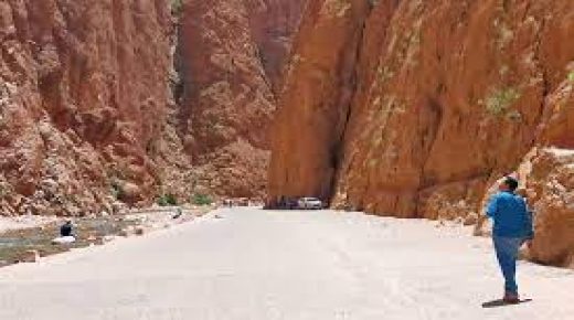 ساكنة الجنوب الشرقي تطالب بمسابح عمومية