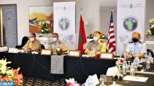 القوات المسلحة الملكية و القيادة الأمريكية في إفريقيا تنظمان بالمغرب ندوة “Africa Endeavor 2021”