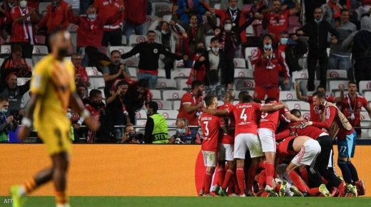 كومان في “ورطة”.. برشلونة يخسر بثلاثية من بنفيكا