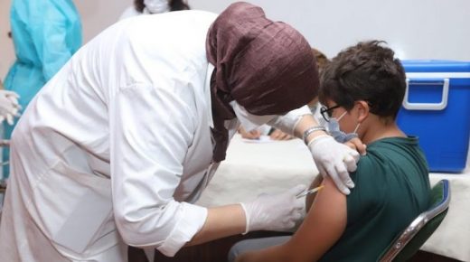 كوفيد-19.. وفاة تلميذ بالخميسات بعد تلقيه جرعة أولى من اللقاح “خبر زائف”