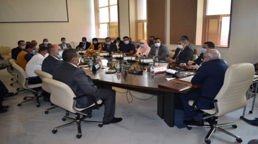 عمالة إقليم تاوريرت في لقاء تواصلي مع السادة البرلمانيين ورؤساء المجالس المنتخبة