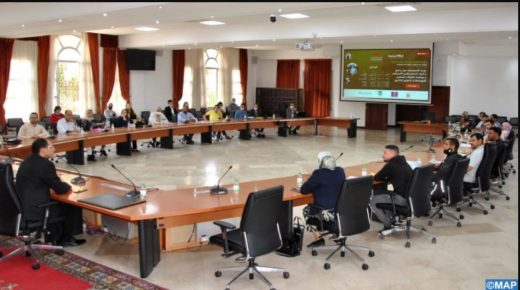 دورة تحسيسية بالعرائش حول برامج دعم المقاولات وتحفيز الاستثمار