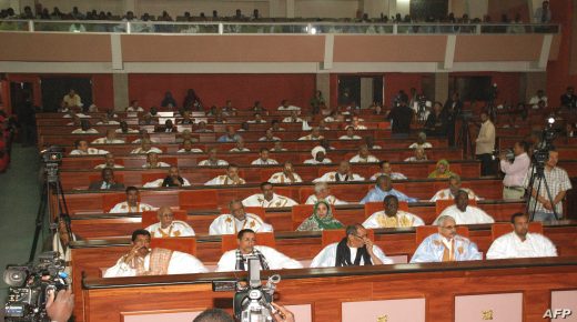 Mauritanian members of parliament attend the inaugural session of the Mauritania's National Assembly on January 29, 2014 in Nouakchott. Former Mauritanian interior minister Mohamed Ould Boilil, a member of Mauritania's president Mohamed Ould Abdel Aziz's party, was elected president of the National Assembly by his peers on January 29 during the session. AFP PHOTO / Mohamed Ould Elhadj / AFP PHOTO / Mohamed Ould Elhadj