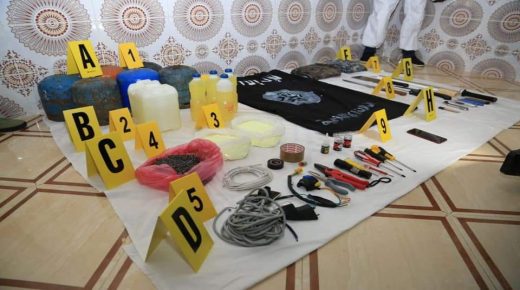 متفجرات وعلم “داعش” وصور إرهابي من البوليساريو .. هذه محجوزات “خلية طنجة”