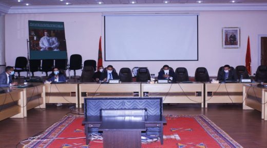عامل إقليم الحوز يشرف على توقيع مشاريع صناعية مهمة