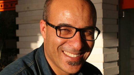 الدكتور والناقد السينمائي محمد اشويكة يناقش ” تطور النقد السينمائي المغربي”ضمن فعاليات المهرجان السينمائي للفليم القصير بقلعة السراغنة