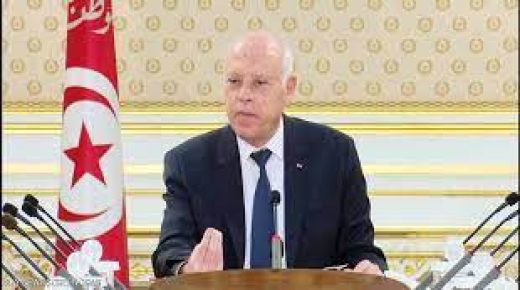 الرئيس التونسي يعلن عن إطلاق حوار وطني بمشاركة الشباب