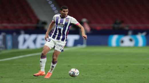 MADRID, SPAIN - DECEMBER 05: Jawad El Yamiq of Real Valladolid CF controls the ball during the La Liga Santander match between Atletico de Madrid and Real Valladolid CF at Estadio Wanda Metropolitano on December 05, 2020 in Madrid, Spain. (Photo by Gonzalo Arroyo Moreno/Getty Images)