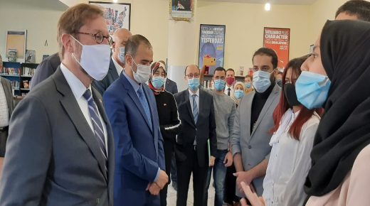 المسؤول الأمريكي “ديفيد غرين” يقول إن مدينة وجدة تغيرت نحو الأحسن ورئيس الجماعة يتباحث معه سبل التعاون