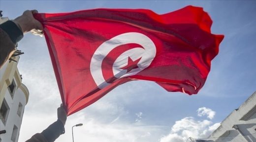 هكذا تفاعلت نقابات مع حادثة طعن أستاذ في تونس
