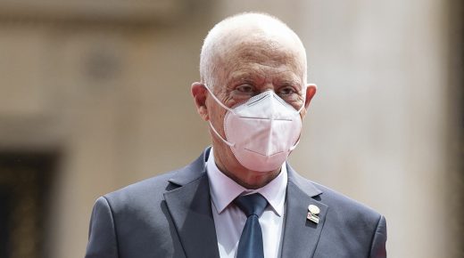 الرئيس التونسي: دستور 2014 لم يعد صالحا ولا يمكن مواصلة العمل به