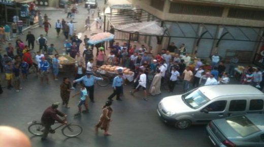 الجزائر.. تلقيح أساتذة وعمال قطاع التربية مع تصاعد الإصابات بكورونا
