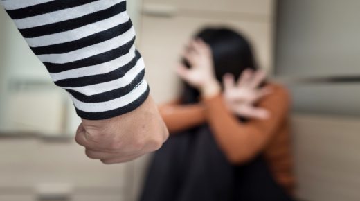 حملة تحسّس بمحاربة تعنيف النساء في خنيفرة
