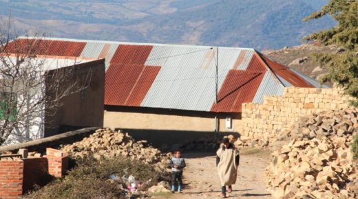 مبادرة تضامنية تنشر الدفئ لفائدة مئات القرويين في إقليم العرائش