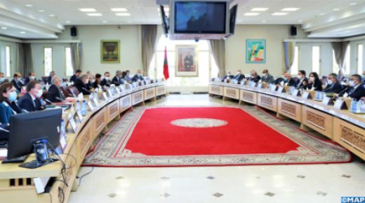 الرقمنة والذكاء الاصطناعي وحقوق الانسان محور الدرس الافتتاحي لكلية الحقوق بطنجة