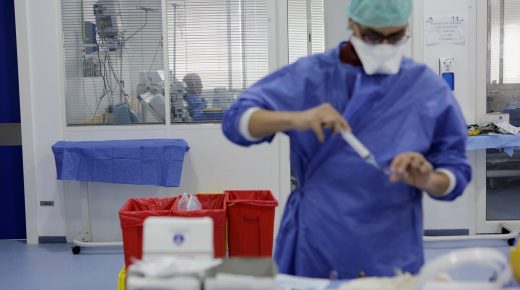 عقار (Molnupiravir).. مقاربة استباقية تكميلية لحملة التلقيح بالمملكة