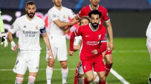 بنزيما يكشف رأيه في محمد صلاح.. ويشعل التكهنات