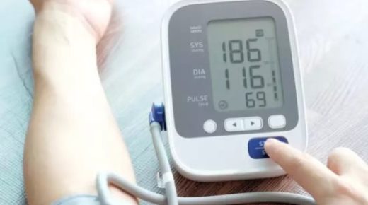 له مميزات فائقة.. جهاز لقياس ضغط الدم خلال 5 ثوانٍ