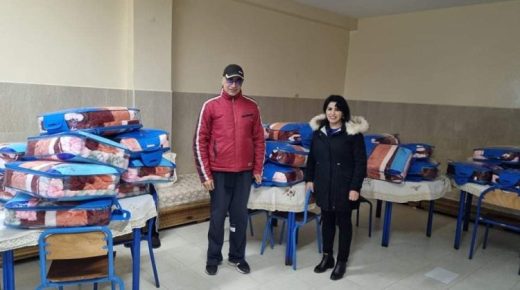 جمعويون بالحسيمة يتعباون في حملة تضامنية لإيواء أشخاص في وضعية الشارع￼