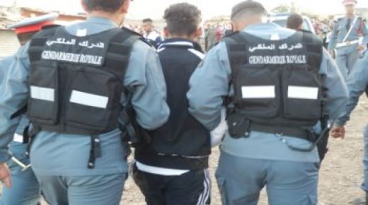 عاجل : فرقة خاصة من درك الحاجب تلقي القبض على سفاح بودربالة بمكناس..فيديو