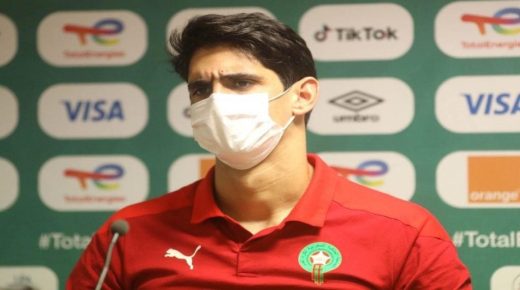 باللغة العربية.. ياسين بونو يحرج اللجنة المنظمة لـ”الكاف”