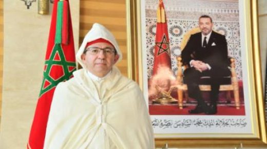 السيد مدرك يقدم نسخا من أوراق اعتماده إلى السلطات السويدية