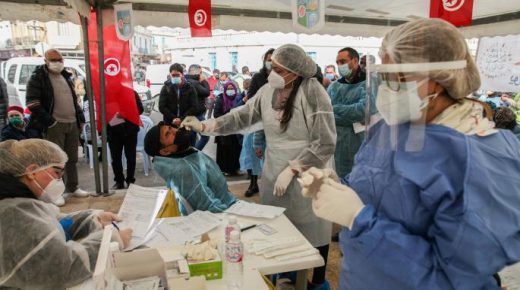 وزارة التجارة التونسية تعلن عن الرفع في الطاقة الاستيعابية بالفضاءات المفتوحة إلى 100 في المائة