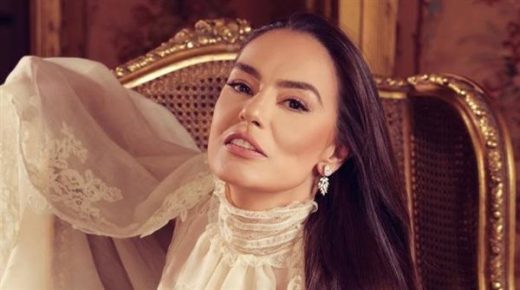 الفنانة شريهان تعرب عن متمنياتها للفنان سمير صبرى بالشفاء