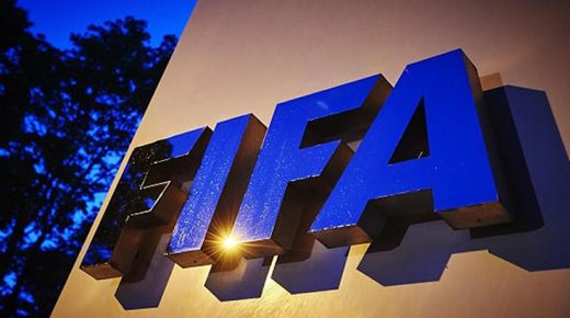 الاتحاد الدولي لكرة القدم (الفيفا) يوقف اتحادي كينيا وزيمبابوي