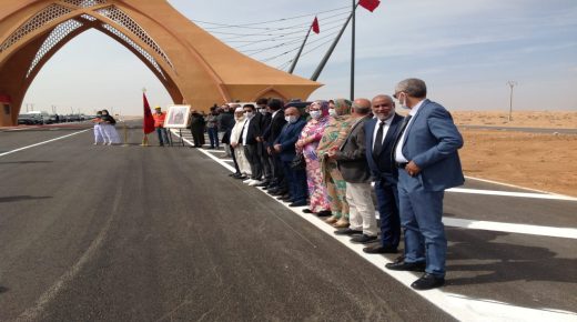 الوالي “بيكرات” يدشن المدخل الجنوبي لمدينة العيون.